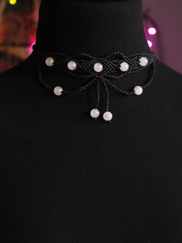 Rose Quartz Burgundy Choker – Adjustable Crystal Jewelry | Licornerie