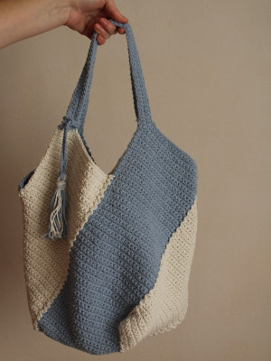 White and blue crochet handmade bag