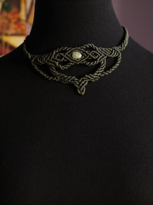 Licornerie: Handmade Malachite Crystal Black Choker – Unique Macrame