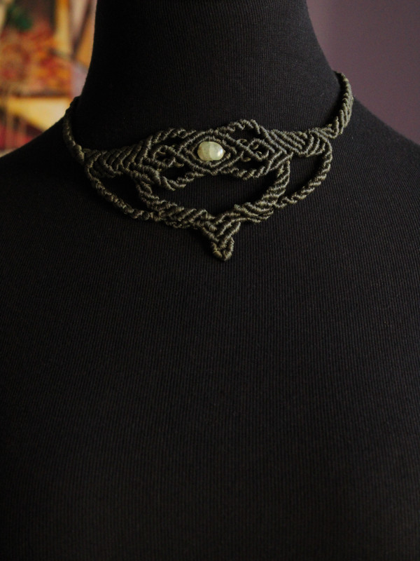 Licornerie: Handmade Malachite Crystal Black Choker – Unique Macrame