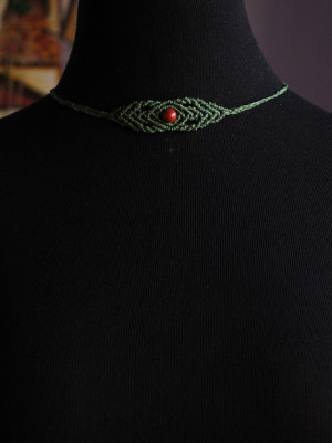 Onyx green choker